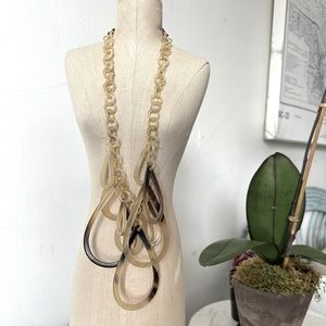 Horn link necklace